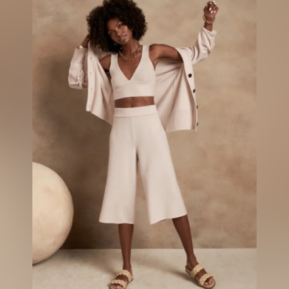 Banana Republic Pants - Banana Republic 100% Cashmere Sweater Culottes